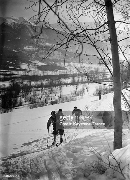 Course relais à ski, circa 1940 à Briançon, France