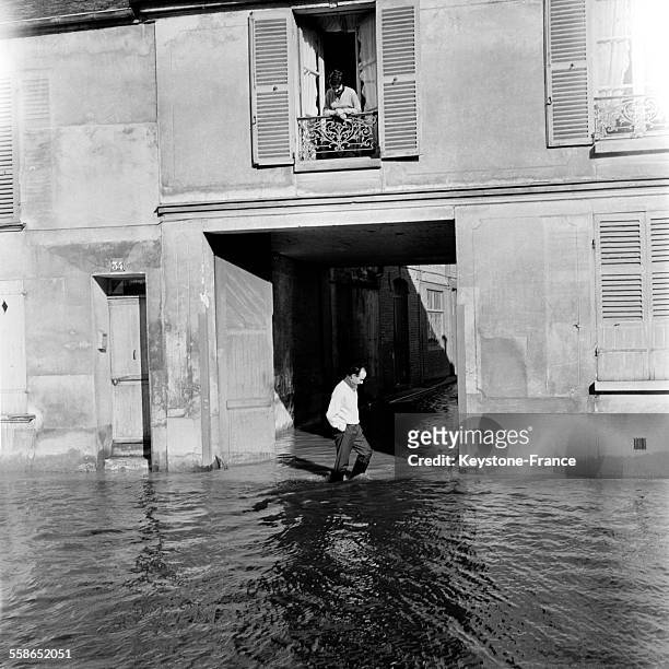 Crue éclair de la rivière le Grand Morin a inondé la région de Coulommiers le 10 août 1958, France.