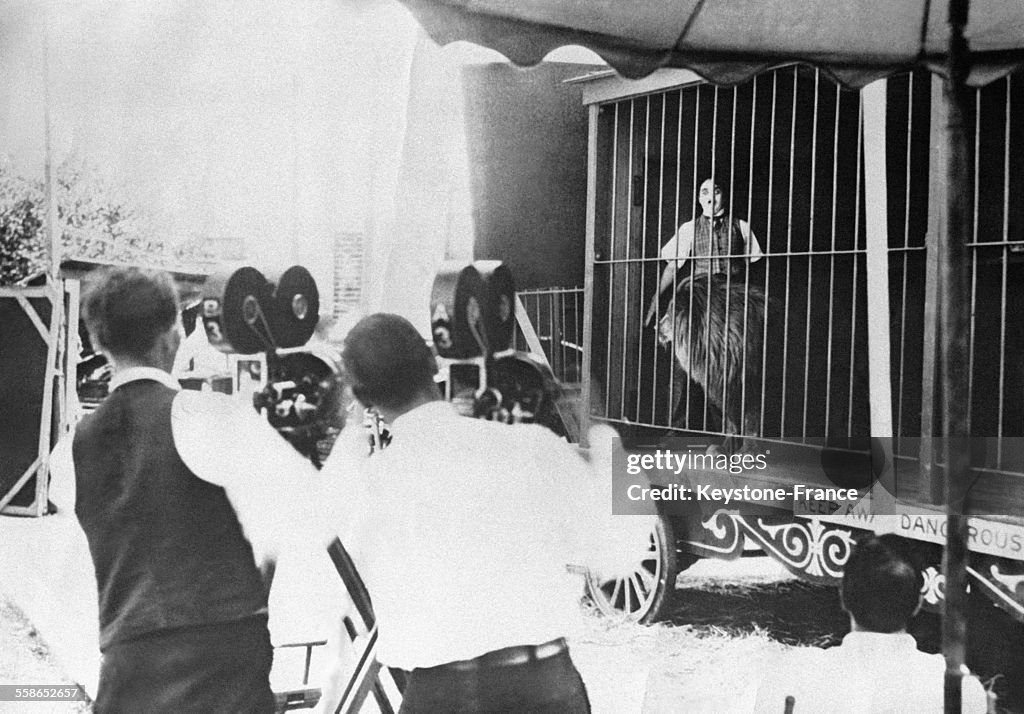 Charlie Chaplin sur le tournage du film 'Le Cirque'