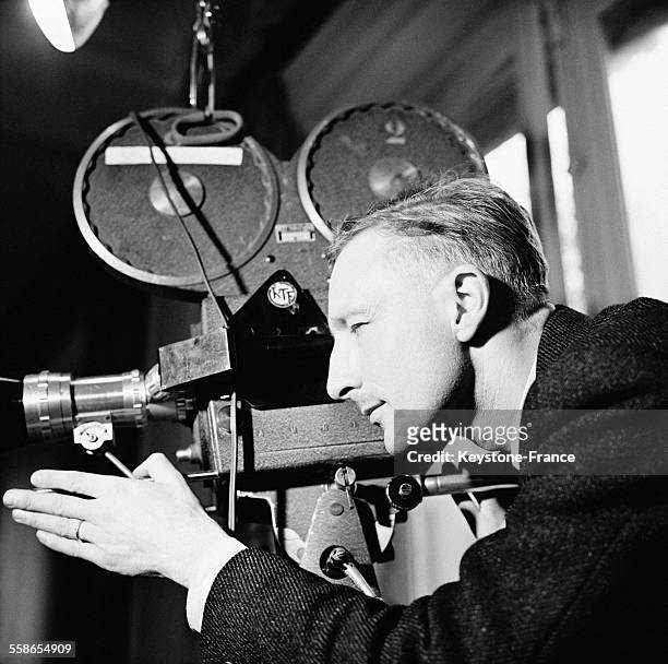 Caméraman de télévision, à Paris, France en 1959.
