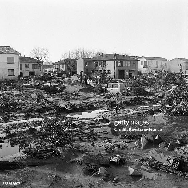 Vue partielle après la terrible catastrophe provoquée par la rupture du barrage de Malpasset, à Fréjus, France le 5 décembre 1959.