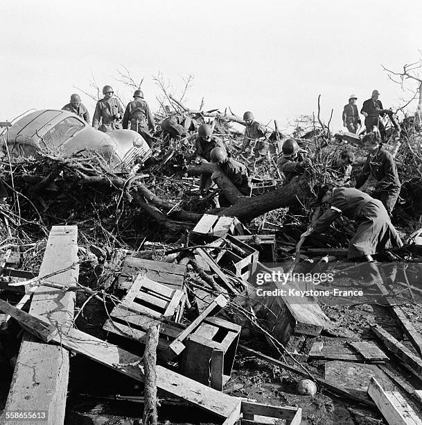 Vue partielle après la terrible catastrophe provoquée par la rupture du barrage de Malpasset, à Fréjus, France le 5 décembre 1959.