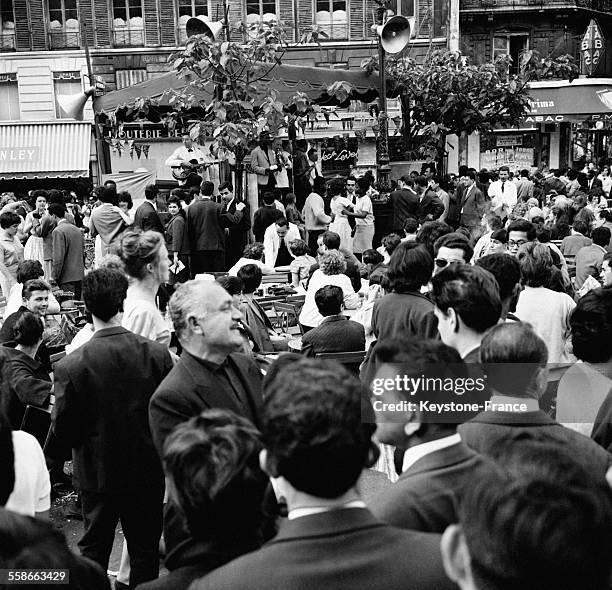 Bal du 14 juillet place Saint-Michel à Paris, France le 14 juillet 1961.