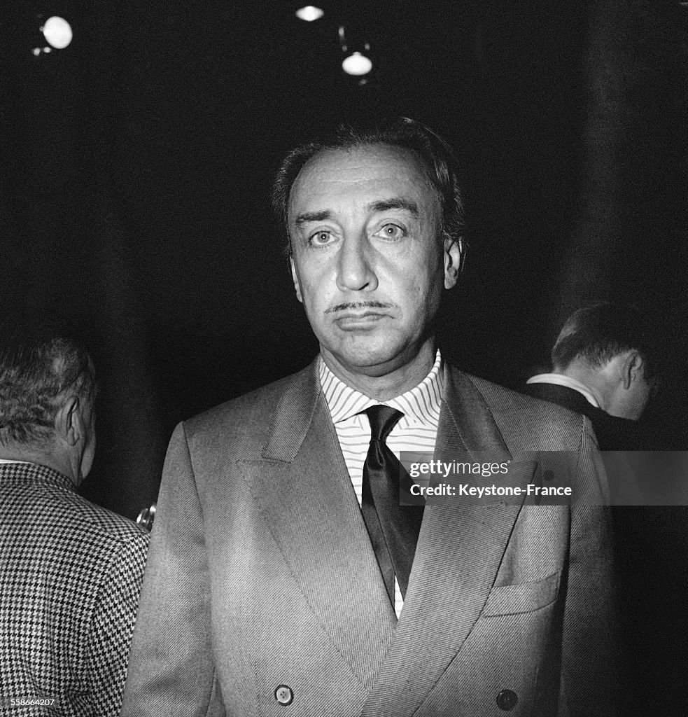 Roain Romain Gary lors d'un cocktail donné avant le début du tournage de ...