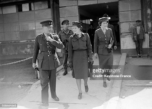 Mary Churchill, commandant ATS, photographiée lors de son arrivée au Bourget, France le 17 mai 1945.