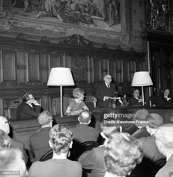 Fr Rostand 119 Jean Rostand Stock Photos, High-Res Pictures, and Images - Getty Images
