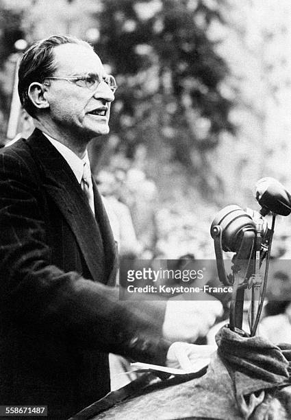 Portrait de Alcide De Gasperi, Président du Conseil chargé de former le nouveau gouvernement, en Italie en 1945.