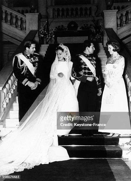 Mariage du Prince Michel de Grece, neveu du Comte de Paris et de Marina Karella, roturiere, accompagnes du Roi Constantin de Grece et de la Reine...