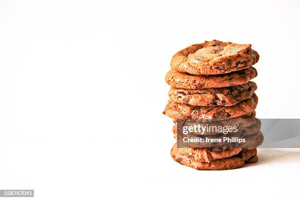 stack of chocolate chip cookies - irene rich stock-fotos und bilder