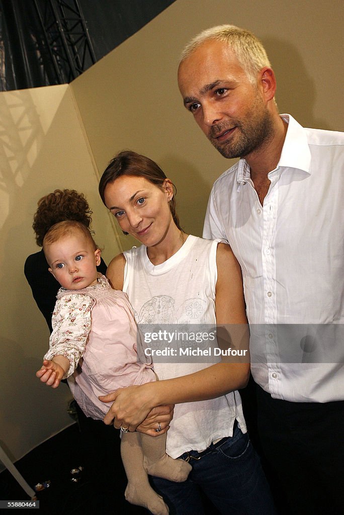 Phoebe Philo with her daugther Maya and her husband are seen News Photo  - Getty Images