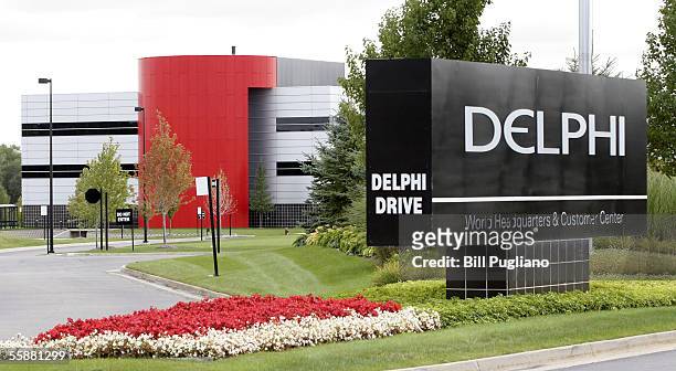 The world headquarters building of Delphi Automotive is pictured October 8, 2005 in Troy, Michigan. Delphi, the nation's largest automotive supplier,...