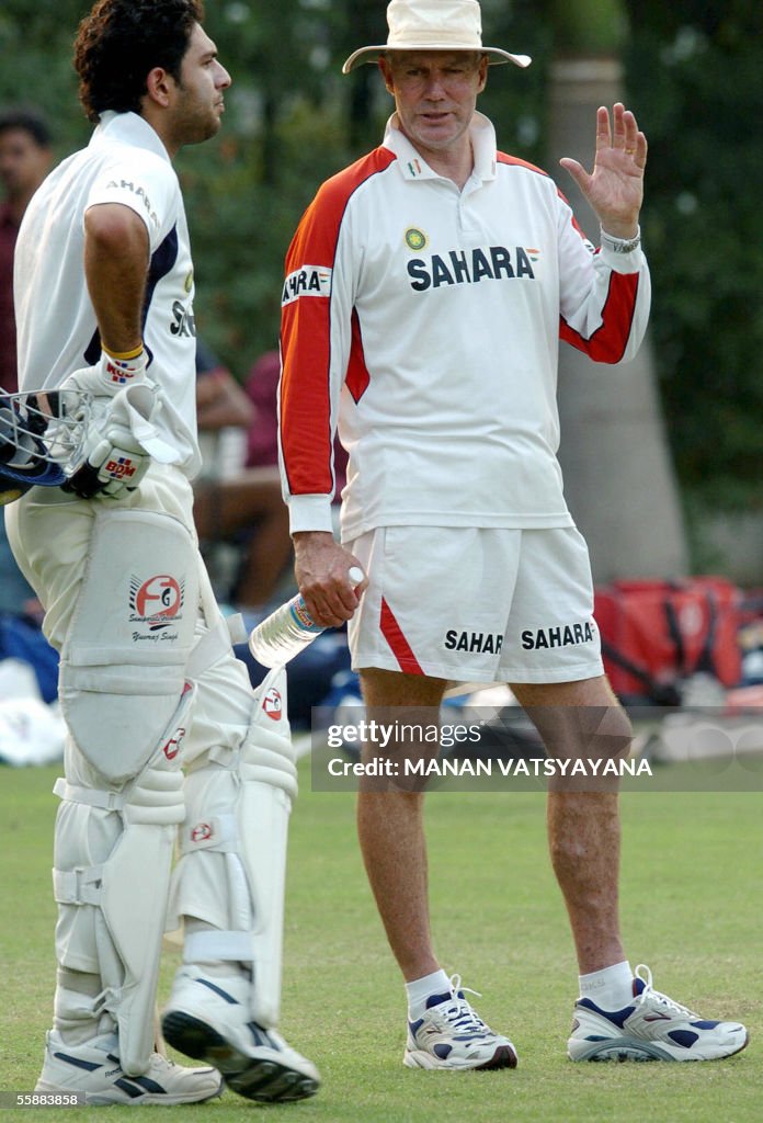 Indian cricket Coach Greg Chappel (R) ta