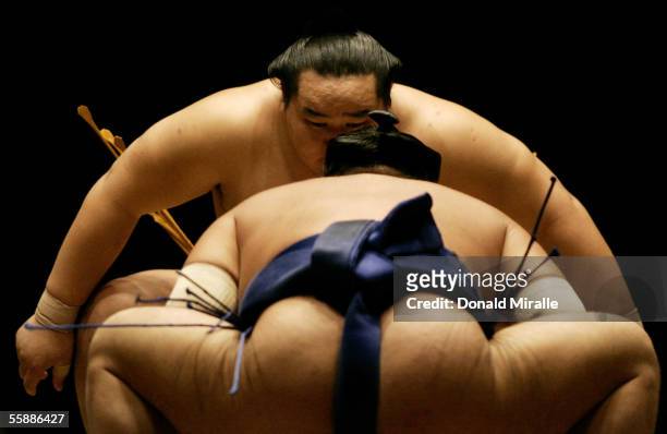 Grand Champion Yokozuna Asashoryu of Mongolia prepares himself for competition during the Grand Sumo Championship on October 9, 2005 at Mandalay Bay...