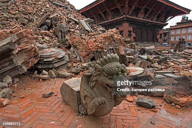 buildings destroyed by an earthquake in bhaktapur - nepal earthquake ストックフォトと画像