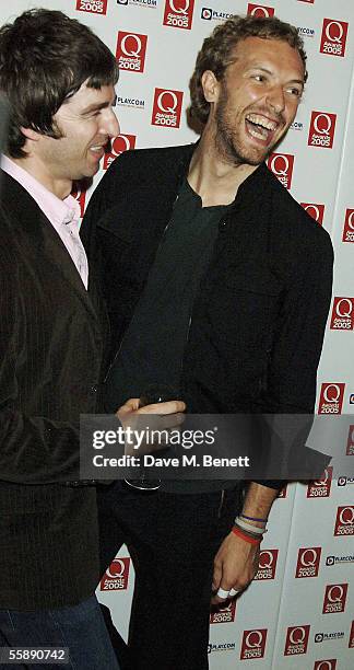 Noel Gallagher and Chris Martin attend The Q Awards, the annual magazine?s music awards, at Grosvenor House on October 10, 2005 in London, England.