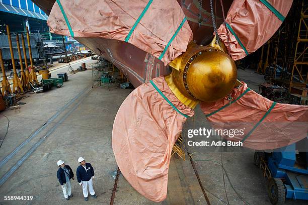 detail of ship in shipyard, goseong-gun, south korea - construtor de navios imagens e fotografias de stock