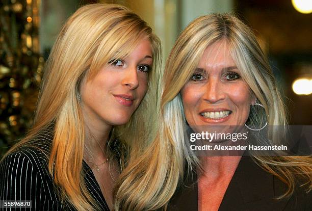 Elvira Netzer , wife of Guenther Netzer, and their daughter Alana Netzer pose during the reception of the Senate of Hamburg at City Hall October 11,...