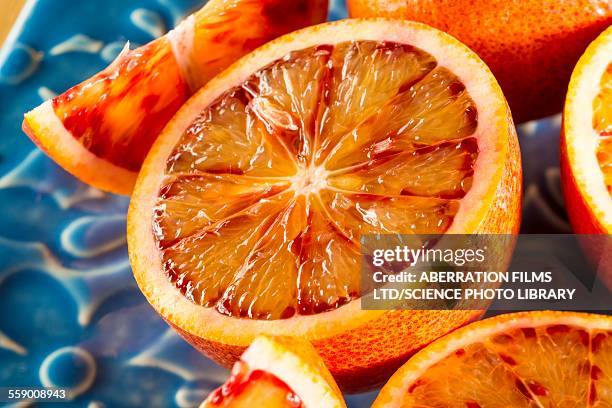 blood orange - bloedsinaasappel stockfoto's en -beelden