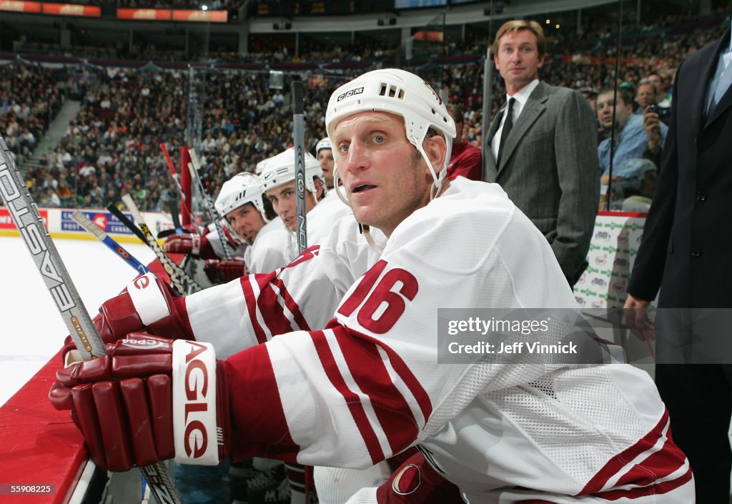 Phoenix Coyotes v Vancouver Canucks