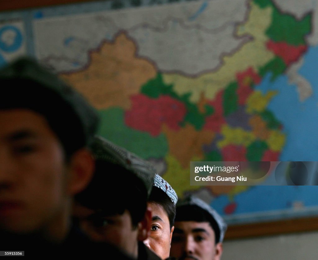 Turkic-Speaking Muslims And Chinese-Speaking Han Live Side By Side