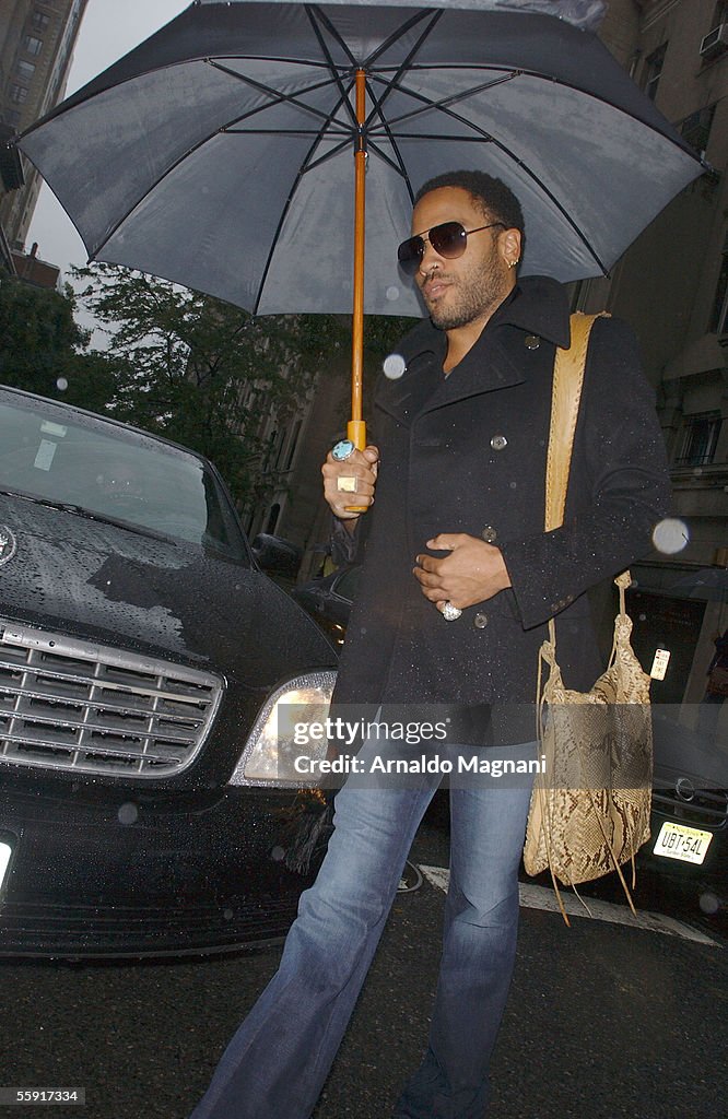 Lenny Kravitz Walks To A Synagogue