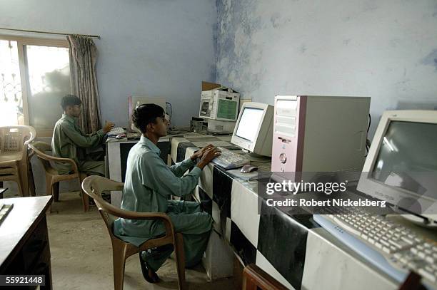 Pakistani Education System Photos et images de collection - Getty Images