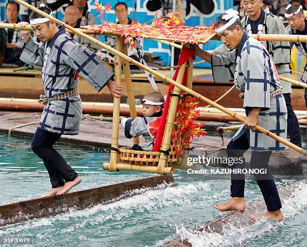 Japanese Raft 101 Kawanami Stock Photos, High-Res Pictures, and Images - Getty Images