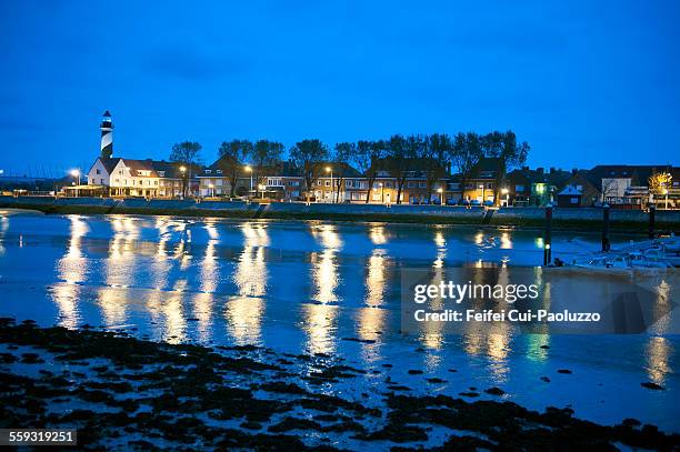 night view of harbour grand-fort-philippe - calais port stock pictures, royalty-free photos & images
