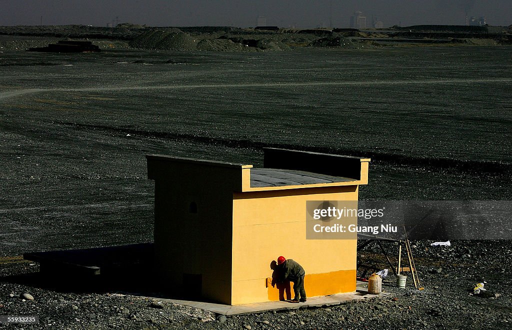 Labourers Worker At Dushanzi Petrol Chemical Factory In Xinjiang