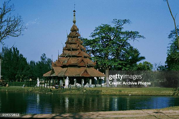 The Burmese pagoda in Eden Gardens, Calcutta , India, circa 1965.