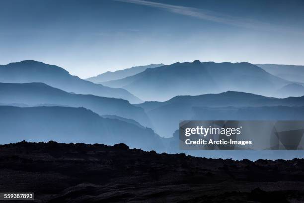 mountains in central highlands, iceland - foggy landscape stock pictures, royalty-free photos & images