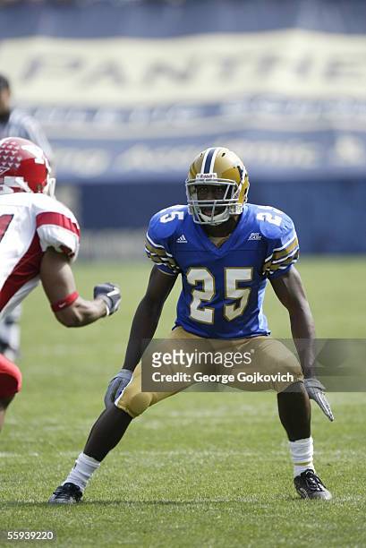 Defensive back Darrelle Revis of the University of Pittsburgh Panthers defends against the Youngstown State Penguins at Heinz Field on September 24,...