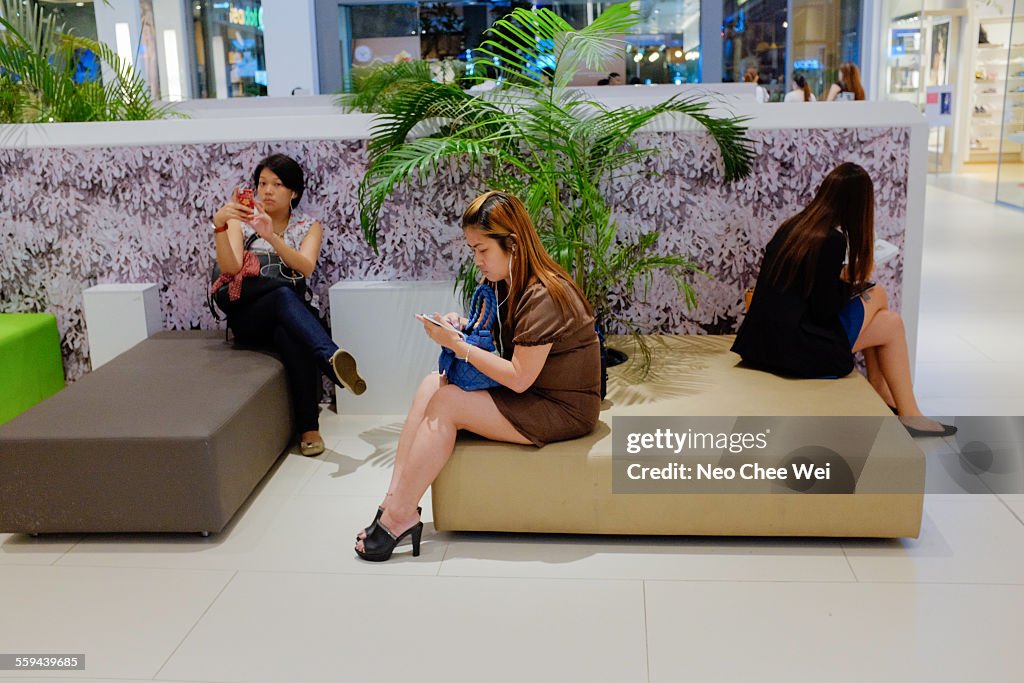 Cellphones On The Street 