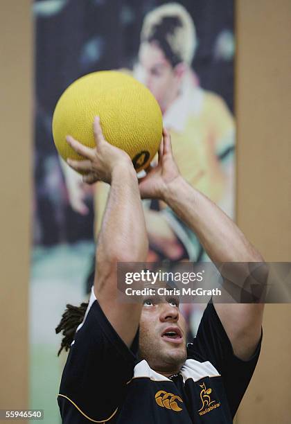 George Smith works out in the gym during day one of the Wallabies Spring Training Camp held at Camp Wallaby, October 18, 2005 in Coffs Harbour,...