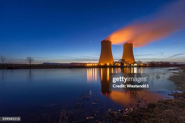 germany, lower saxony, grohnde, grohnde nuclear power plant - nuclear energy photos et images de collection