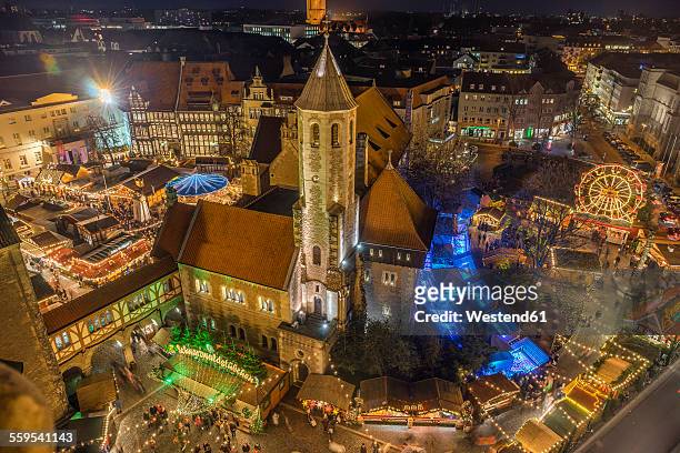 germany, lower saxony, braunschweig, christmas market in the evening - braunschweig stock pictures, royalty-free photos & images
