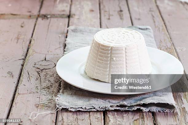 plate of ricotta - ricotta cheese stock pictures, royalty-free photos & images