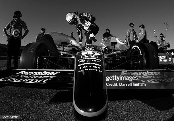 3,018 Dan Wheldon Photos & High Res Pictures - Getty Images