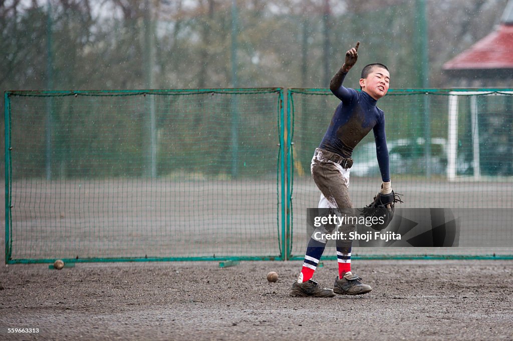 Fielding practice in baseball