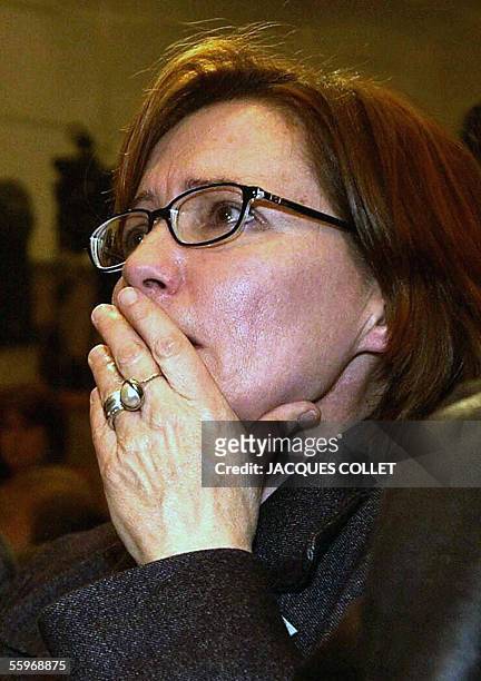 Picture taken 03 April 2003 in Brussels of Fabienne Nerac, the wife of French cameramen Fred Nerac missing in Iraq, while making an impassioned...