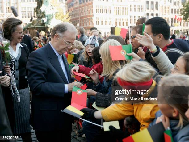 Portuguese President Jorge Sampaio greets fans at the Grote Markt on October 20, 2005 in Antwerp, Belgium. The President of the Portuguese Republic,...