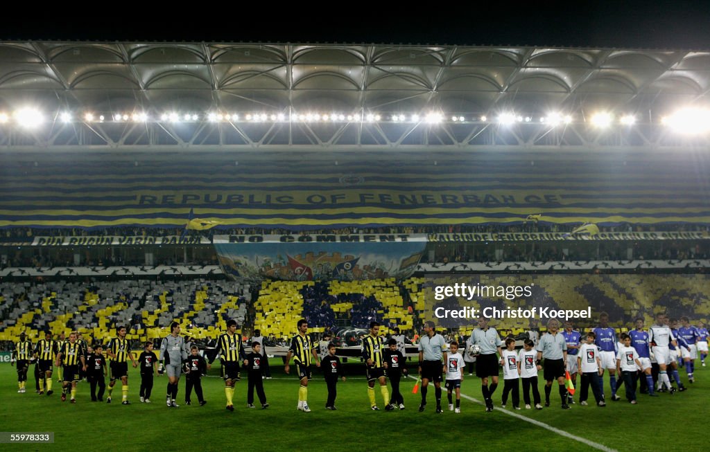 Fenerbahce v Schalke 04