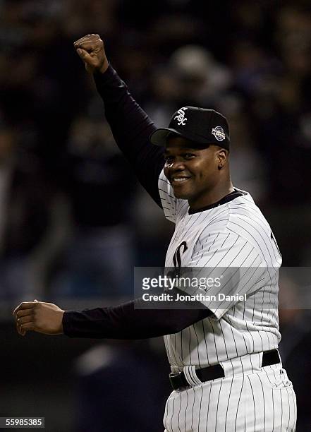 Frank Thomas of the Chicago White Sox acknowledges the crowd before the Chicago White Sox take on the Houston Astros during Game One of the 2005...