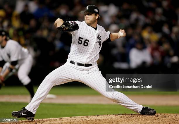 Starting pitcher Mark Buehrle of the Chicago White Sox throws a pitch against the Houston Astros during the first inning of Game Two of the 2005...