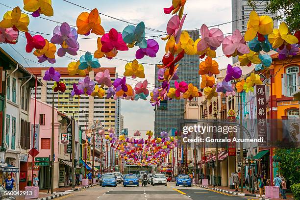 chinatown in singapore - singaporean culture stock pictures, royalty-free photos & images