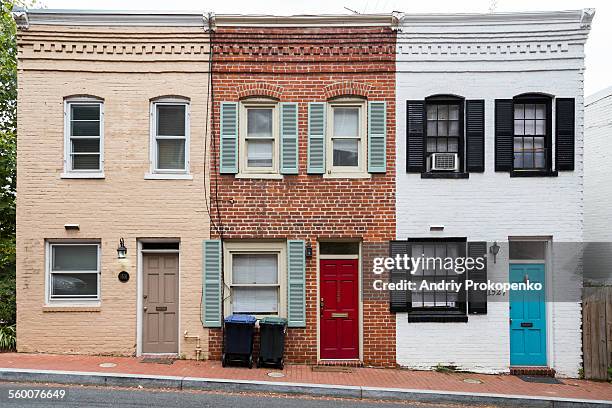 historic row houses in washington dc - home facade stock pictures, royalty-free photos & images