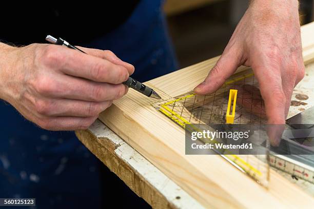 Frame Maker Photos and Premium High Res Pictures - Getty Images