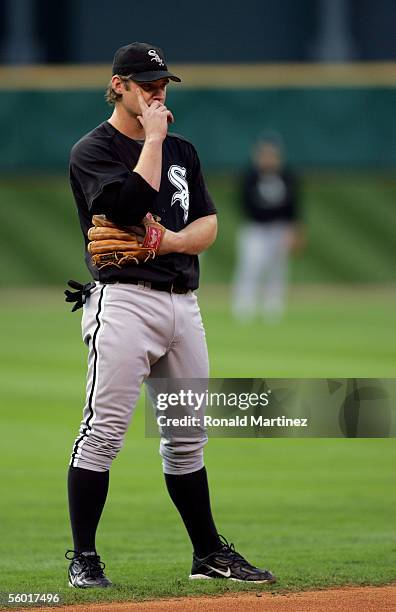 Infielder Joe Crede of the Chicago White Sox warms up on the field before the start of Game Four of the 2005 Major League Baseball World Series...