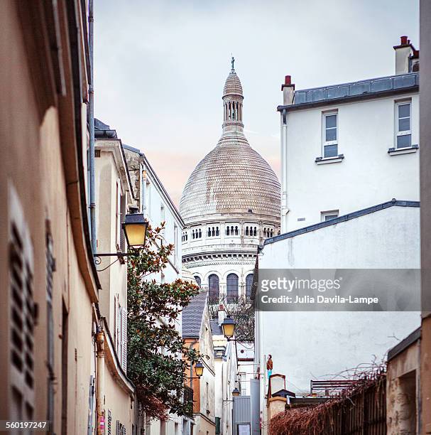 sacre coeur basilica, paris. - montmartre stock pictures, royalty-free photos & images