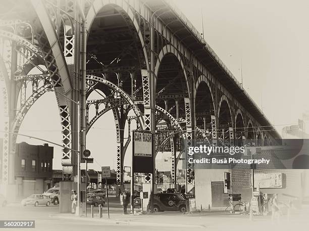 old postcard of the riverside drive viaduct, nyc - vintage harlem new york stockfoto's en -beelden